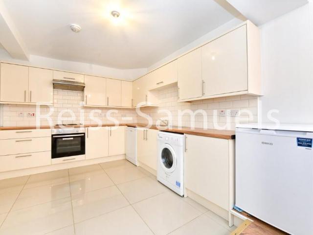 House for rent in London Borough of Tower Hamlets, Greater London