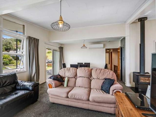 House for sale in Otakou
