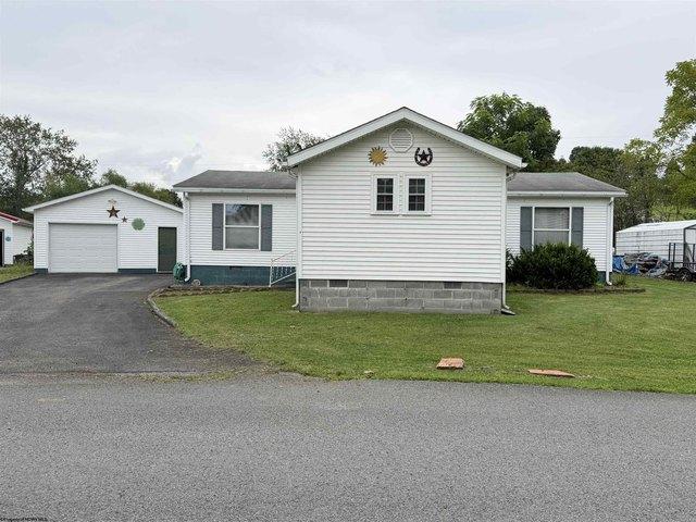 House for sale in Elkins, West Virginia