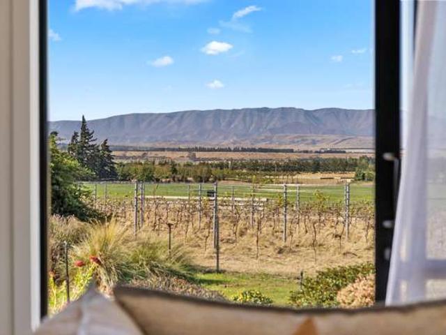 House for sale in Otakou