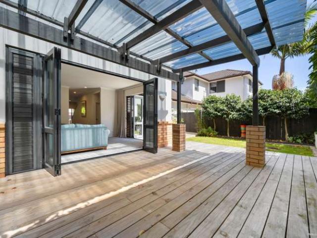 House for sale in Paremoremo