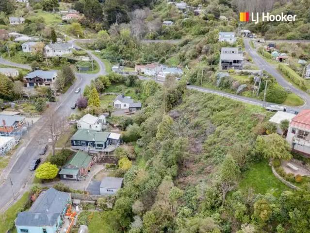 House for sale in Otakou