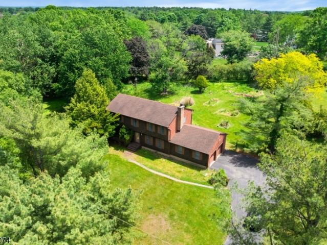 House for sale in Neshanic Station, New Jersey