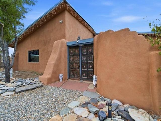 House for sale in Arroyo Hondo, Taos County
