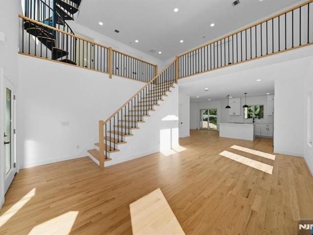 House for sale in River Edge, New Jersey