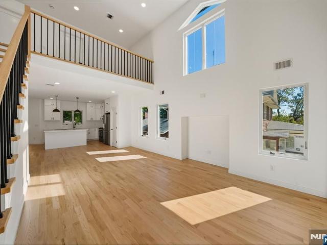 House for sale in River Edge, New Jersey