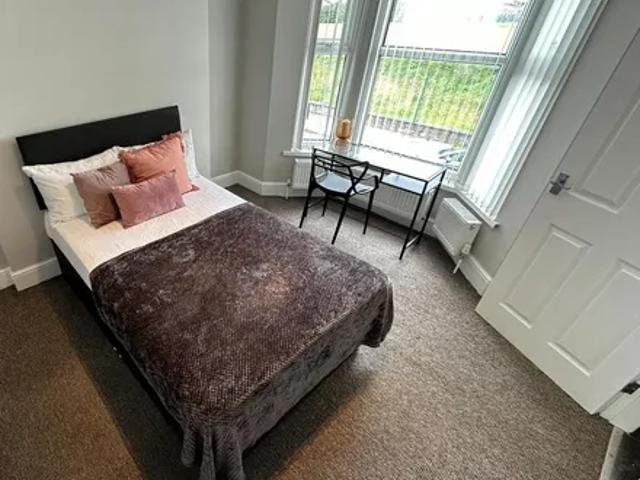 House for rent in Kensington, Calderstones