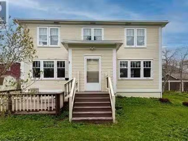 House for sale in Foxtrap, Newfoundland And Labrador