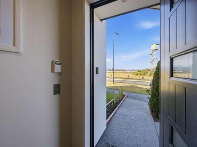 House for sale in Chaslands, Canterbury