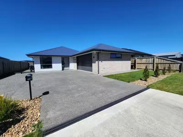House for sale in Ravenswood, Woodend