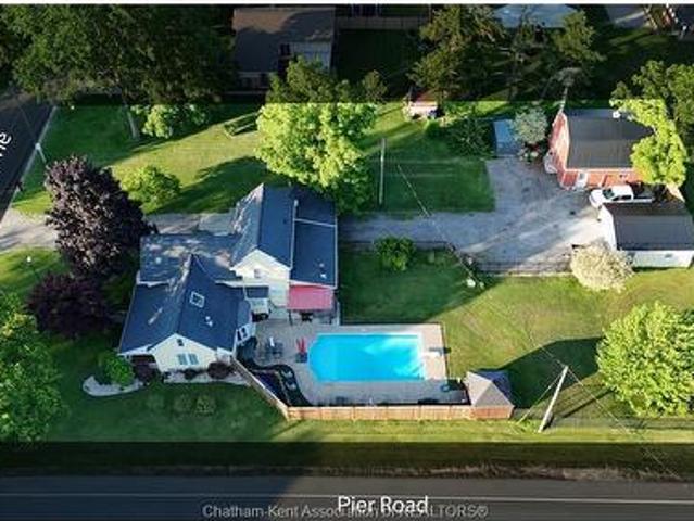 House for sale in Chatham–kent, Ontario