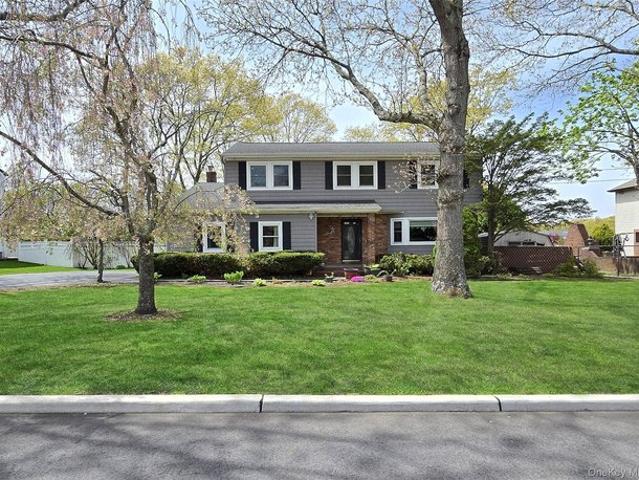House for sale in Centereach, New York