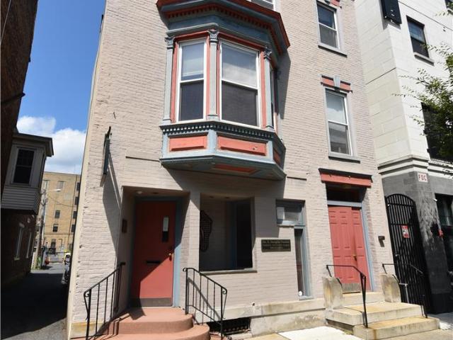 House for sale in Easton, Pennsylvania