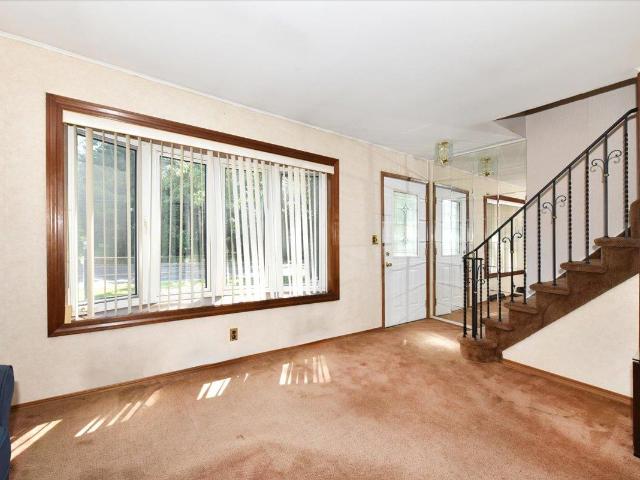 House for sale in Centereach