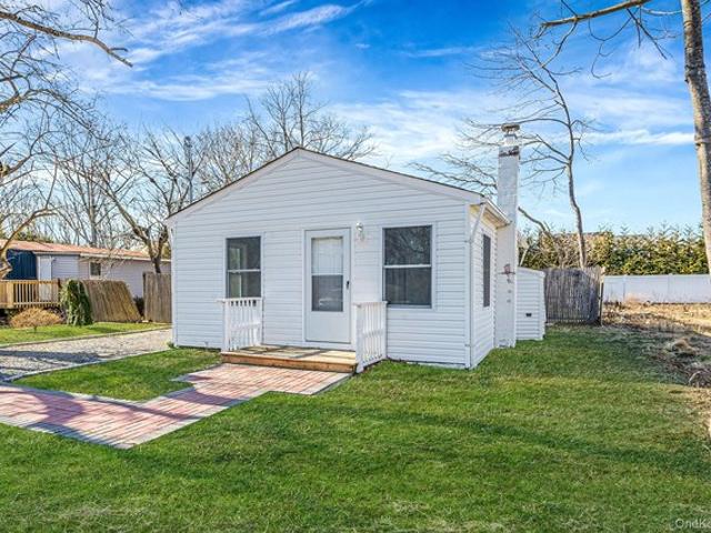 House for sale in Jamesport, New York