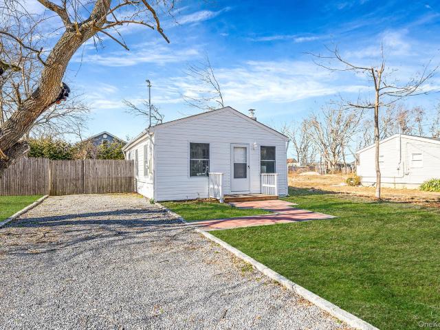 House for sale in Jamesport, New York