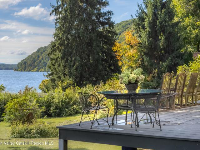 House for sale in Highland, Town of Lloyd