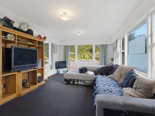 House for sale in Days Bay, Wellington
