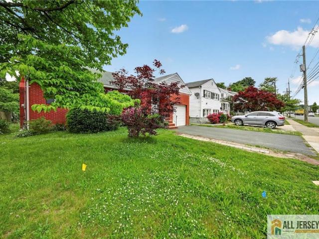 House for sale in Edison, New Jersey