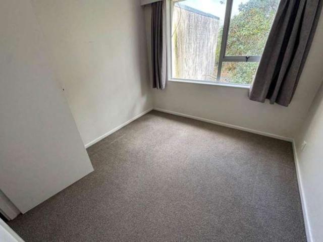 Apartment for rent in Panmure, Maungakiekie-Tāmaki