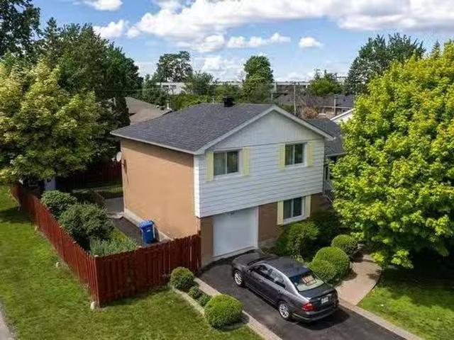 House for sale in Dollard-des-ormeaux, Quebec