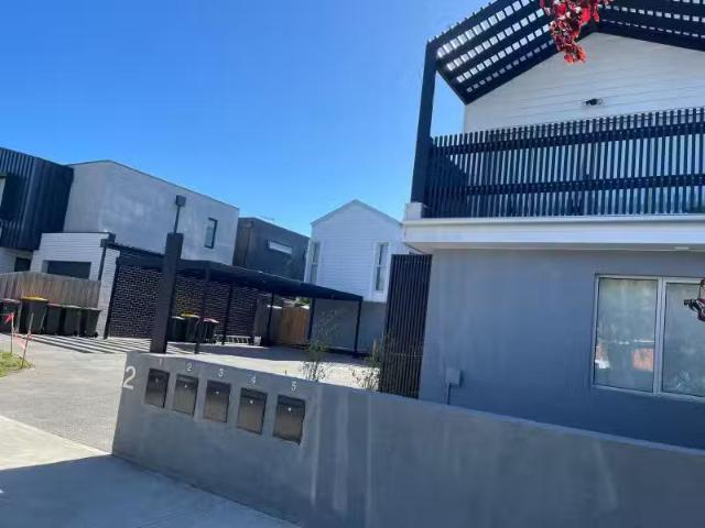 House for rent in Spotswood, Victoria