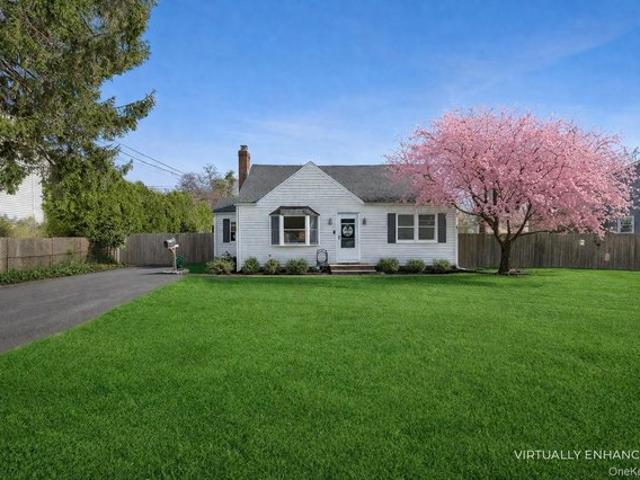 House for sale in Huntington, New York