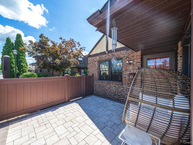 Condo for sale in Babylon, New York