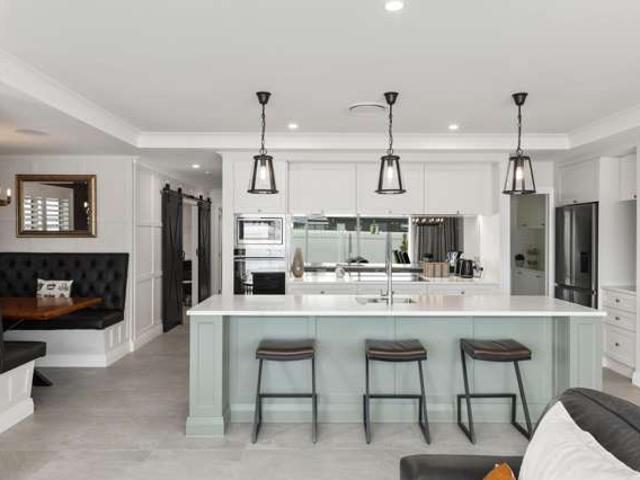 House for sale in Chaslands, Canterbury