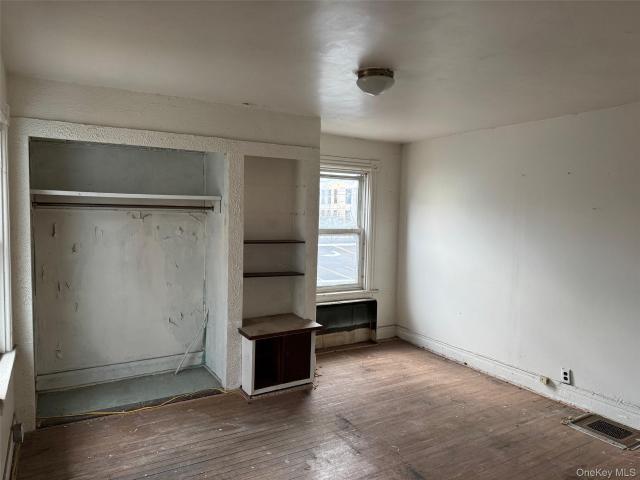House for sale in Mount Vernon, New York