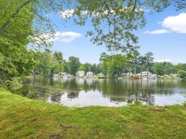 House for sale in Enfield, Connecticut