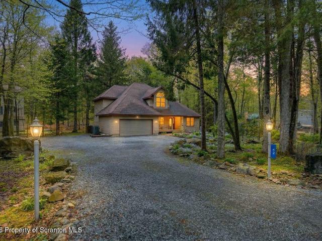 House for sale in Newfoundland, Pennsylvania