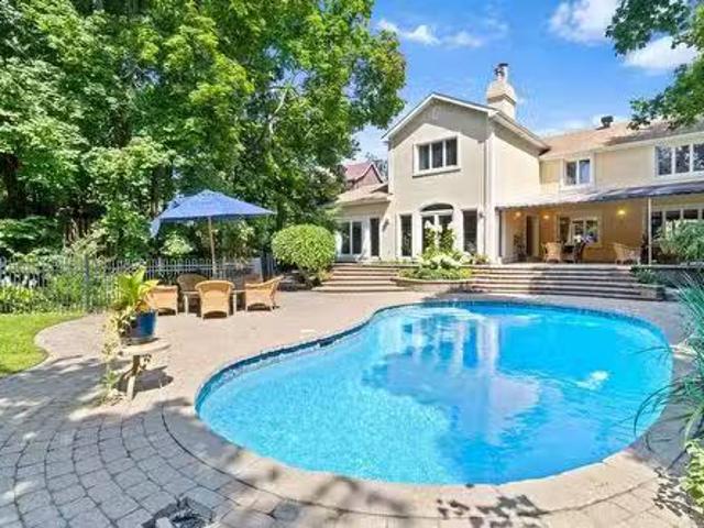 House for sale in Pointe-claire House for sale in Pointe-claire
