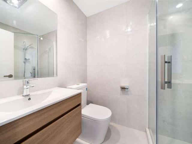 Townhouse for rent in Massey, Henderson-Massey