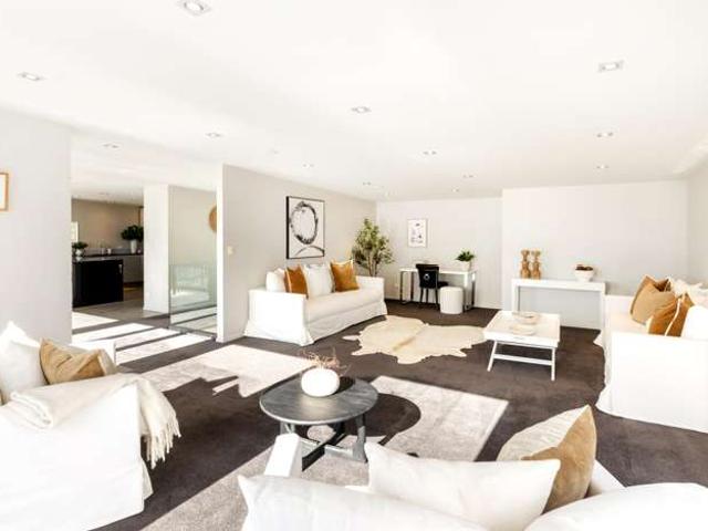 House for sale in Chaslands, Canterbury