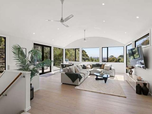 House for sale in Chaslands, Canterbury