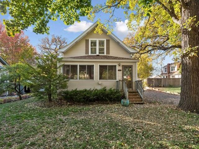 House for sale in Linden Hills, Edina