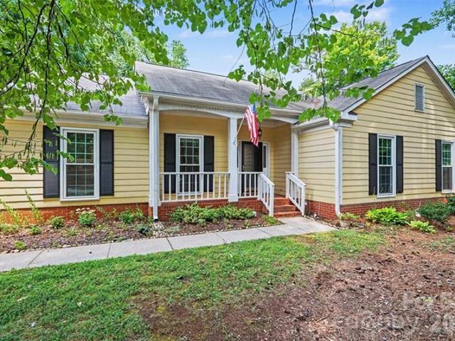 House for sale in Mecklenburg, North Carolina