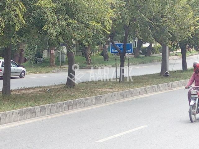 Building for sale in Islamabad, F-7