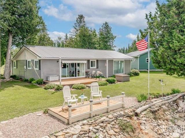 House for sale in Rapid River, Michigan
