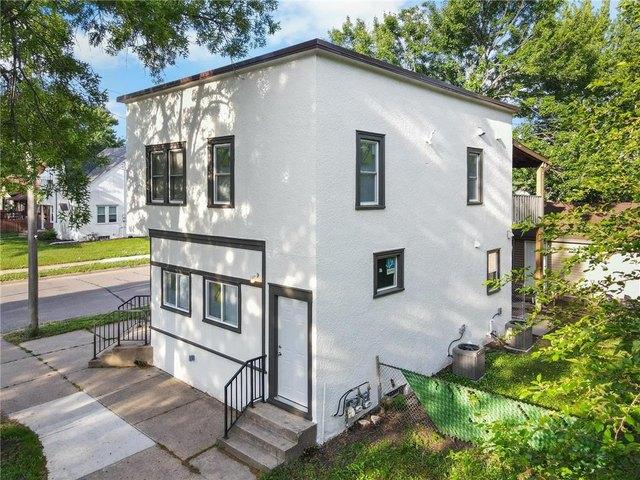 House for sale in Hennepin, Minnesota