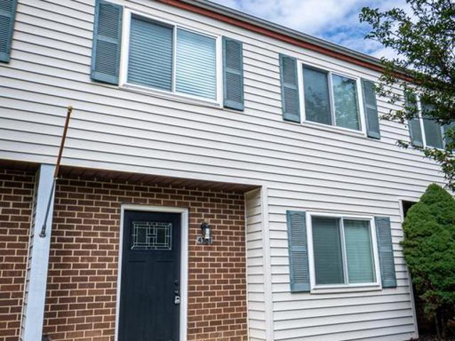 Condo for sale in Roberts Field, Hampstead