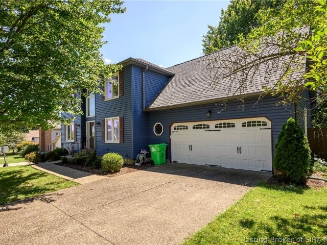 House for sale in New Albany, Indiana