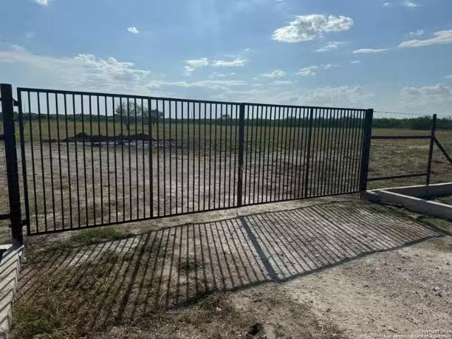 House for sale in Uvalde