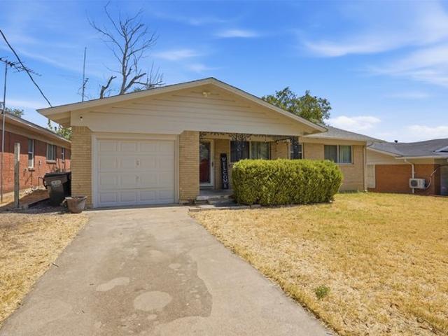 House for sale in Lake Worth, Tarrant County