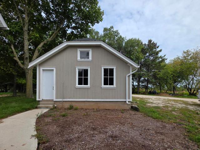 House for sale in Town of Saukville, Ozaukee County