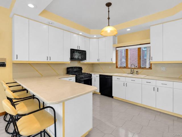 House for sale in Queens, Arverne