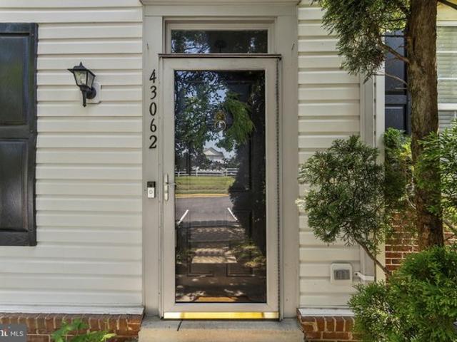 Townhouse for sale in Virginia