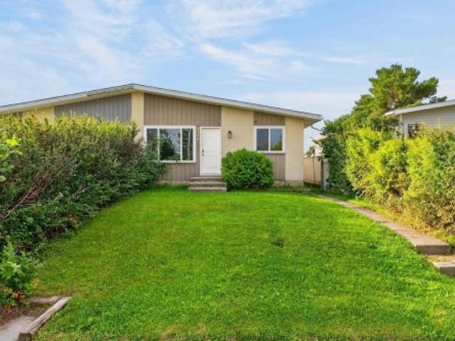 House for sale in Stony Plain, Alberta