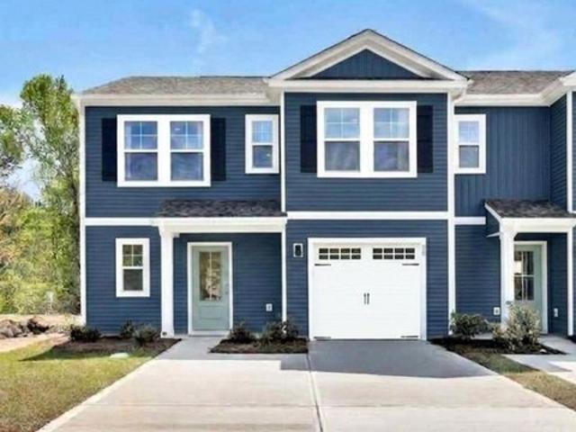 Townhouse for sale in Leland, North Carolina